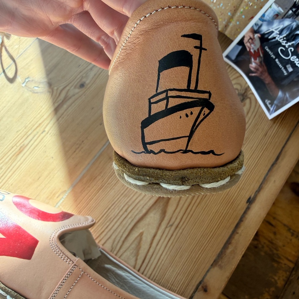 Custom Artist Series Sabah Tan Leather Slippers by Artist Carolyn Macartney - Picture 4 of 10